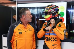 Brown responds to Palou’s “ludicrous” claim about Piastri McLaren F1 signing