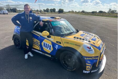 Le Mans 24 Hours winner Tandy steps in for Osbourne at Mini Challenge finale