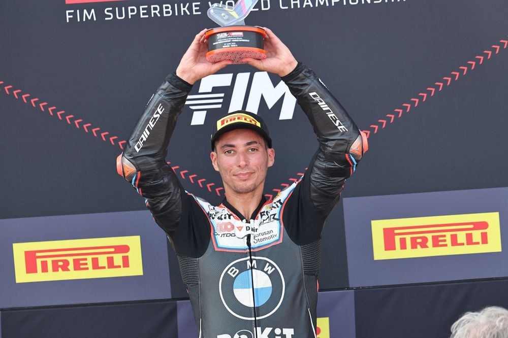 Podium: Race winner Toprak Razgatlioglu, BMW Motorrad WorldSBK Team