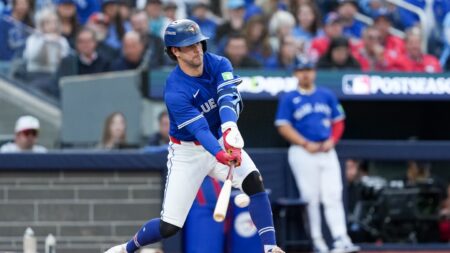 Blue Jays have 4 runs and 8 hits in falling into 2-0 ALCS deficit against Mariners