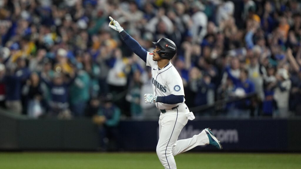 Jorge Polanco’s 2 home runs help Mariners take Game 2 of ALDS, even series against Tigers