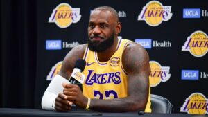 LeBron James out to start camp with glute issue, Lakers plan longer ramp up for 40-year-old star