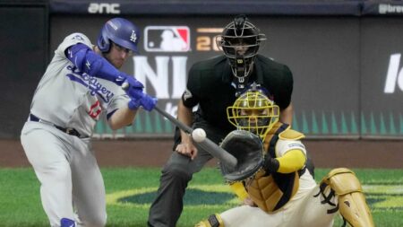 Max Muncy sets Dodgers record by hitting his 14th career postseason homer