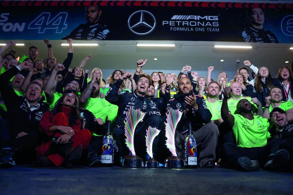 George Russell, Mercedes-AMG F1 Team, Lewis Hamilton, Mercedes-AMG F1 Team