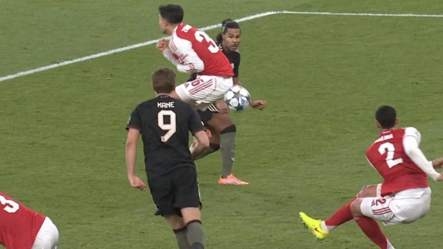 ‘That’s hilarious’ – Fans in hysterics after Saliba accidentally smacks ball into Zubimendi’s bum to scare Arsenal ‘That’s hilarious’ – Fans in hysterics after Saliba accidentally smacks ball into Zubimendi’s bum to scare Arsenal