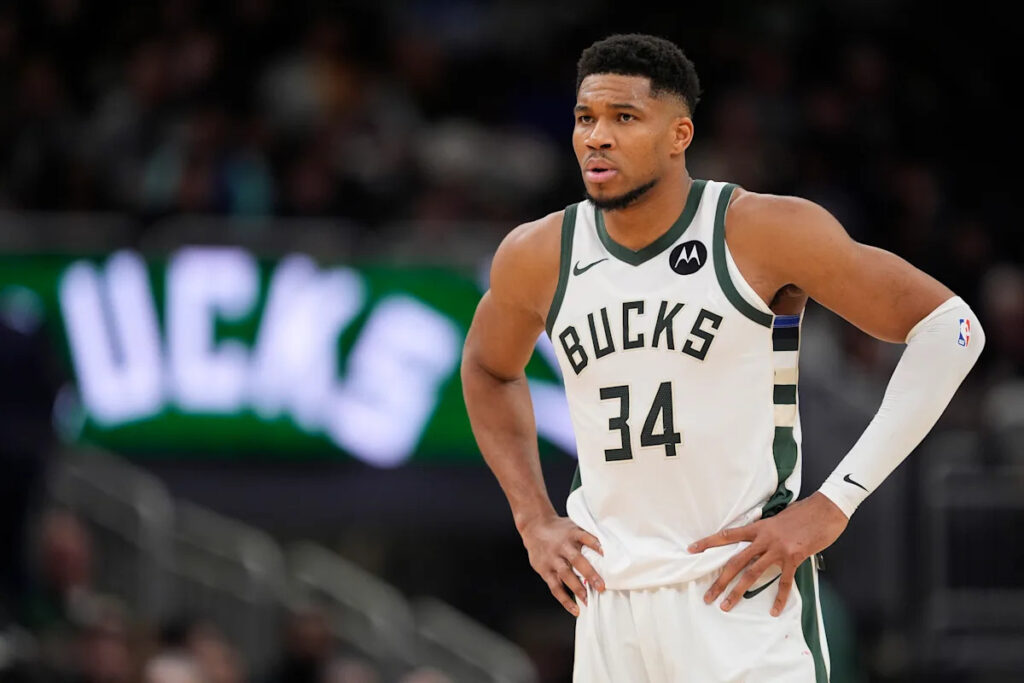 Fantasy basketball impact of Giannis Antetokounmpo being sidelined by groin strain