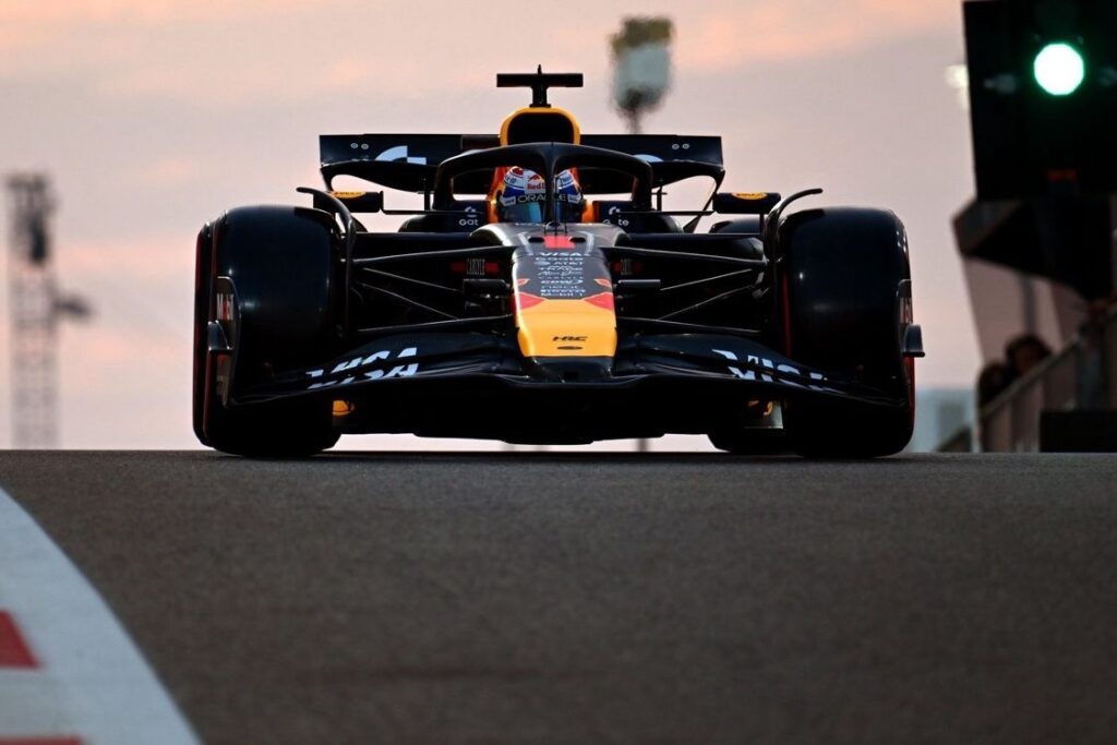 Red Bull “can’t rely three times on mistakes” from McLaren in F1 Abu Dhabi GP Red Bull “can’t rely three times on mistakes” from McLaren in F1 Abu Dhabi GP