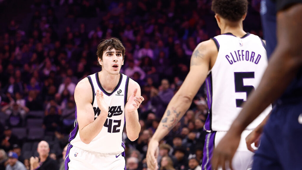 Kings coach Doug Christie expects rookie Maxime Raynaud’s minutes to increase