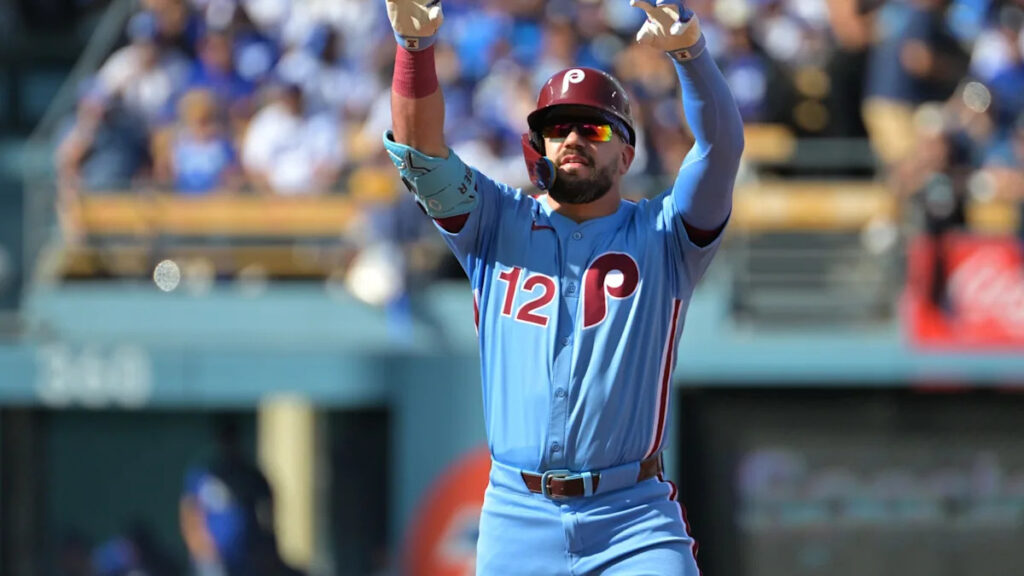 Reports: Phillies re-sign Kyle Schwarber to five-year, 0 million deal