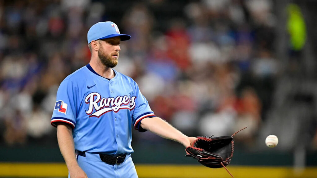 Report: Veteran pitcher Merrill Kelly returns to Diamondbacks on two-year,  million deal