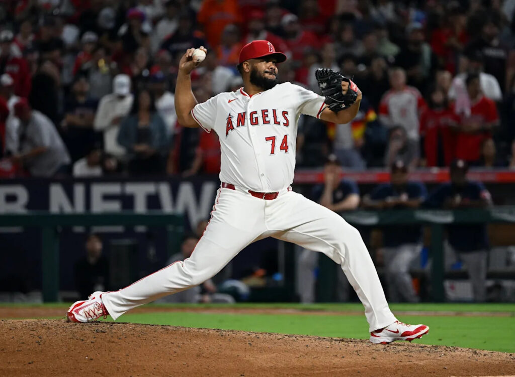 Tigers agree to a 1-year contract with relief pitcher Kenley Jansen