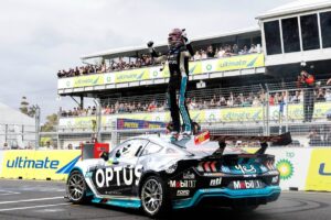 Mostert clinches title while Payne wins from front row