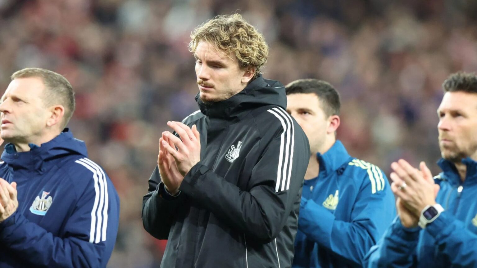 Nick Woltemade sends message to Newcastle fans after being given ironic standing ovation by Sunderland supporters