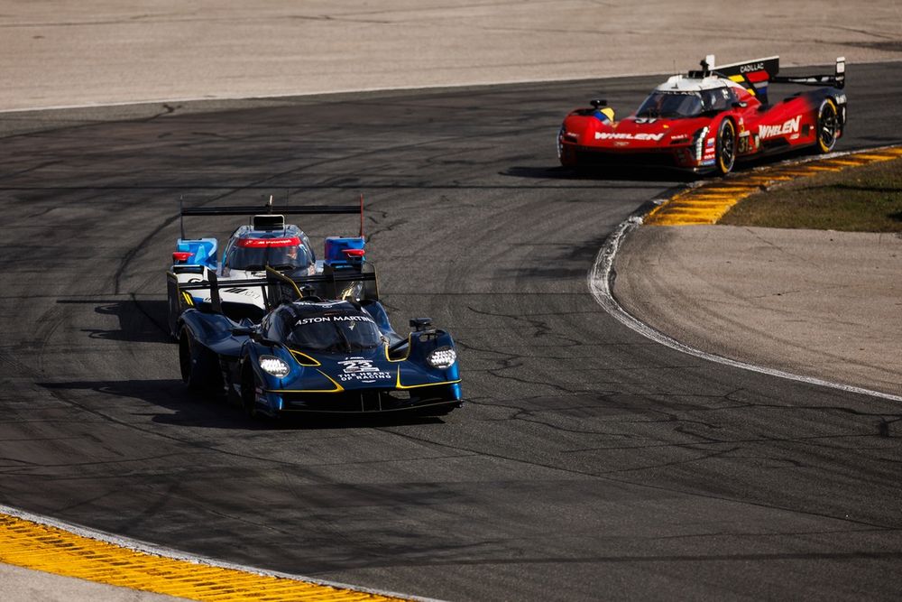 #23 Triarsi Competizione Ferrari 296 GT3 EVO: Ross Gunn, Roman De Angelis, Alex Riberas, Marco Sorensen