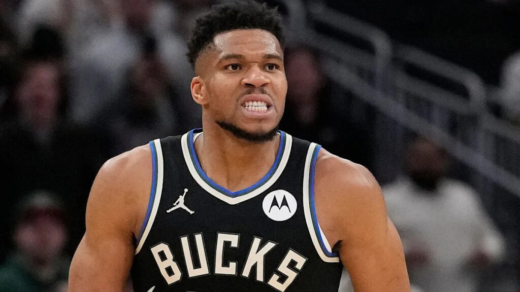 Antetokounmpo expects to miss up to six weeks