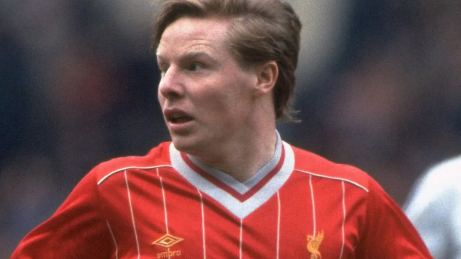 Liverpool legend Sammy Lee hoping to net HUGE sum by selling off football memorabilia so his family ‘can be better off’