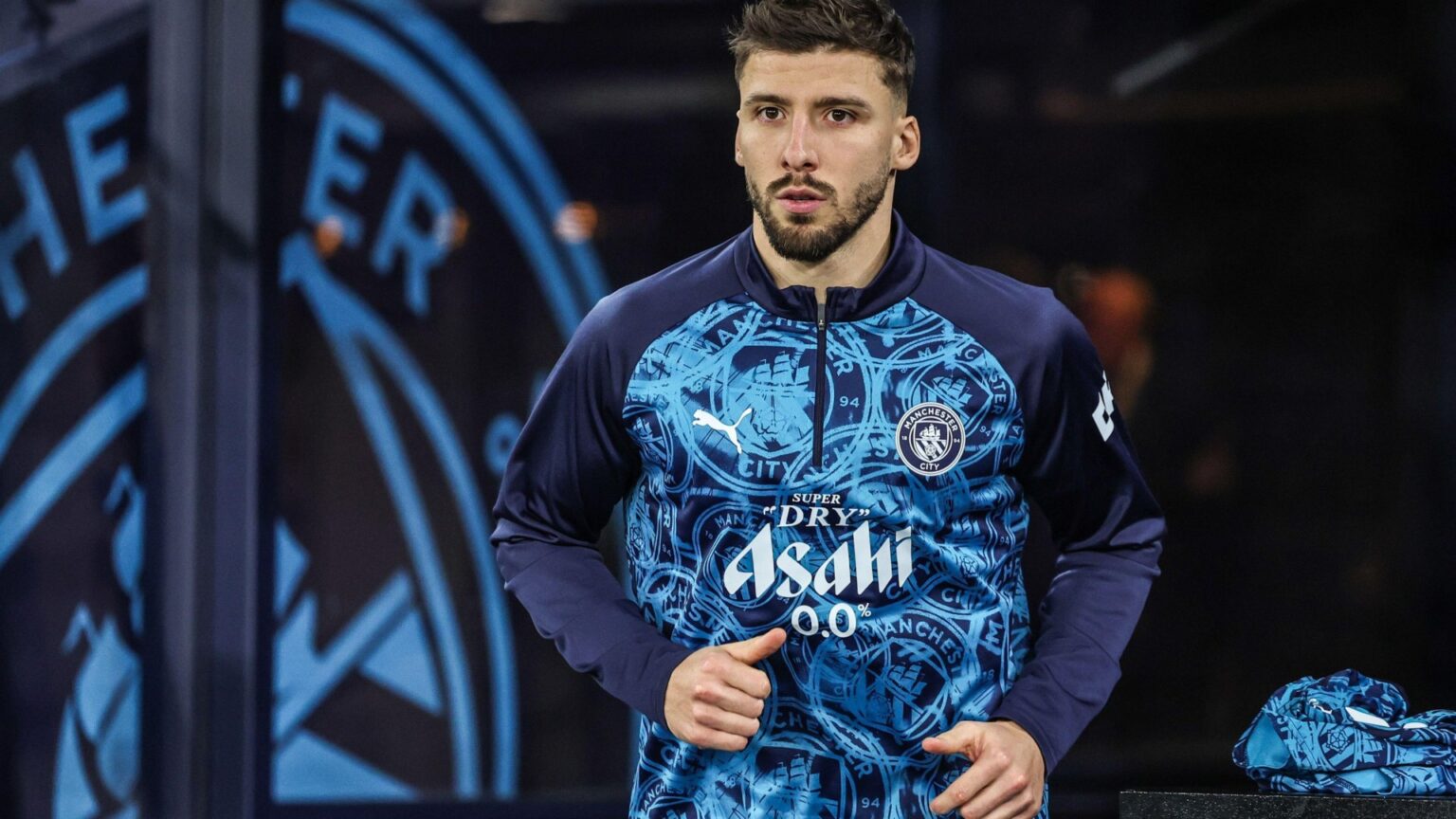 Spooked Prem stars fear insider ‘tradesman’ is tipping off ‘away day’ burglars after Ruden Dias raid