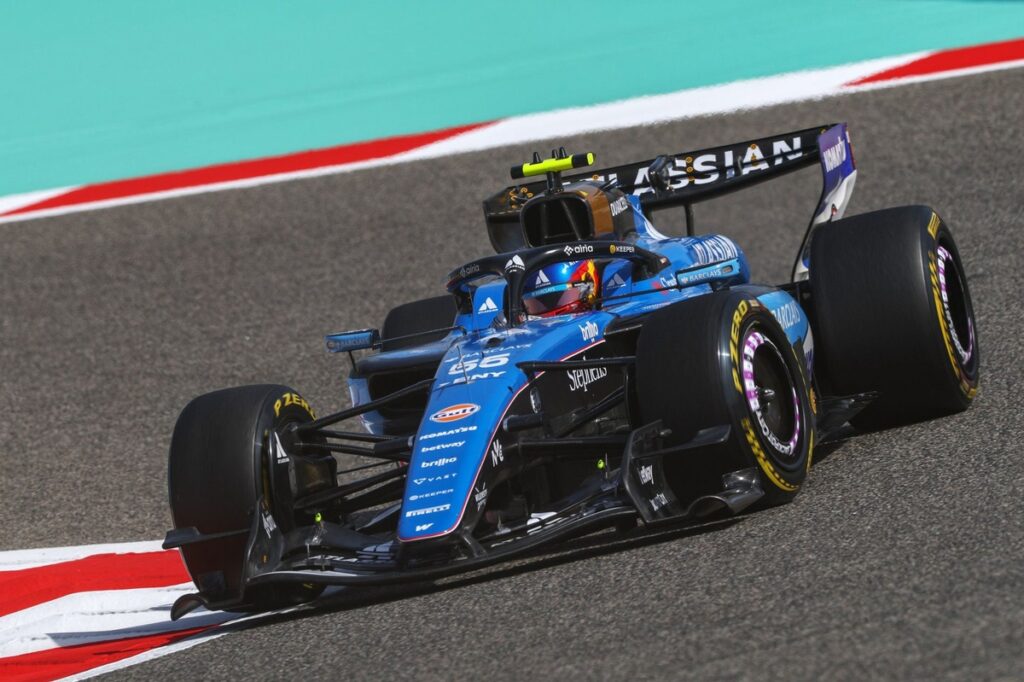 Sainz offers intriguing F1 2026 engine insight as Red Bull Ford “a step ahead”