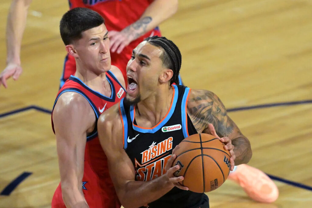 Jaylon Tyson leads team in scoring in Rising Stars showcase