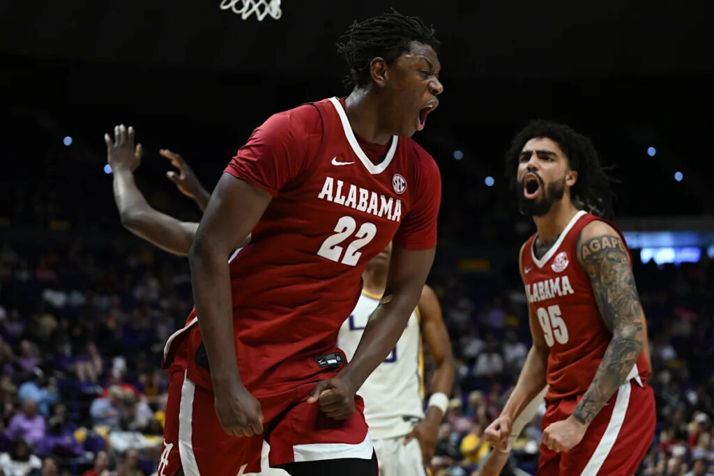 No. 25 Alabama beats LSU 90-83 for its 6th straight victory