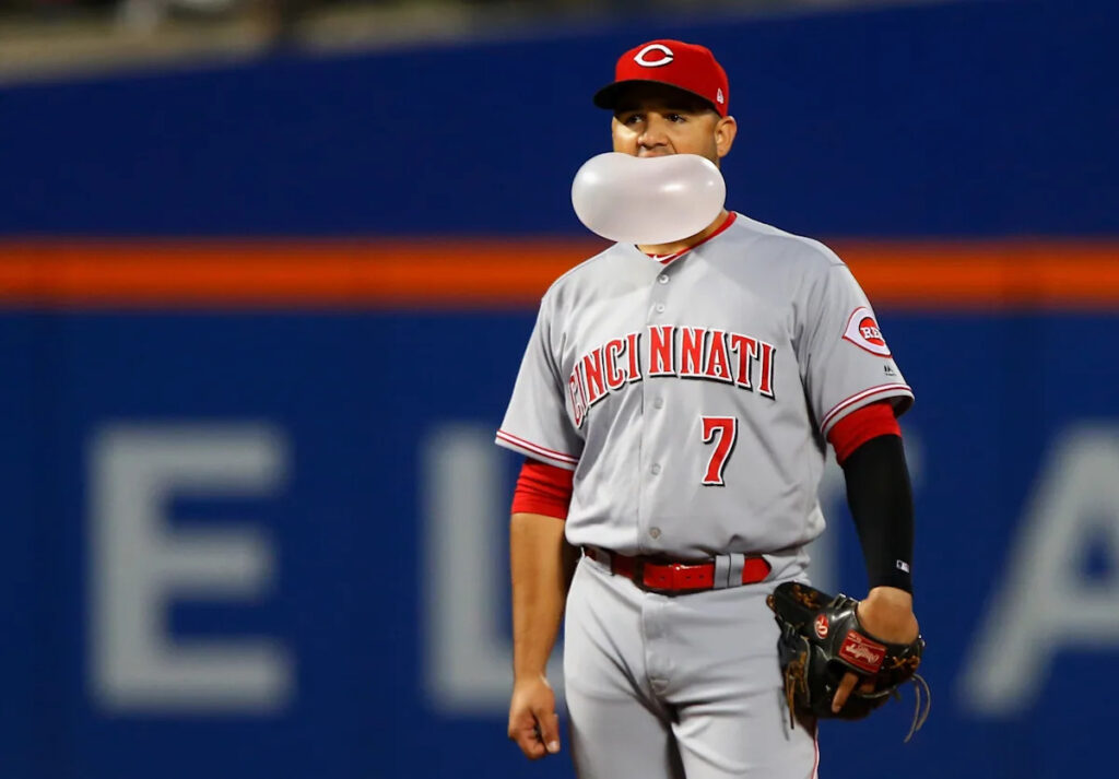 Reds make Eugenio Suárez signing official, designate Ben Rortvedt for assignment