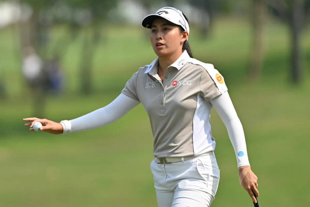 World top-ranked Jeeno Thitikul takes 3rd-round lead at her home LPGA Thailand tournament World top-ranked Jeeno Thitikul takes 3rd-round lead at her home LPGA Thailand tournament