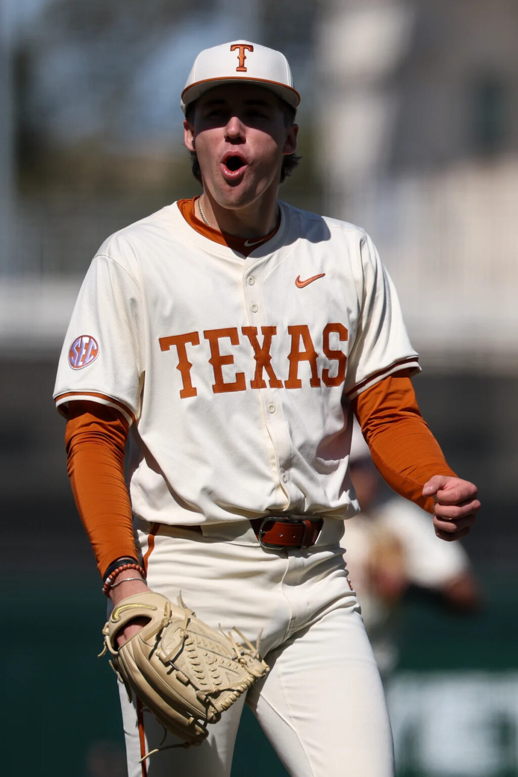Texas leaves the Disch for the BRUCE BOLT College Classic Texas leaves the Disch for the BRUCE BOLT College Classic