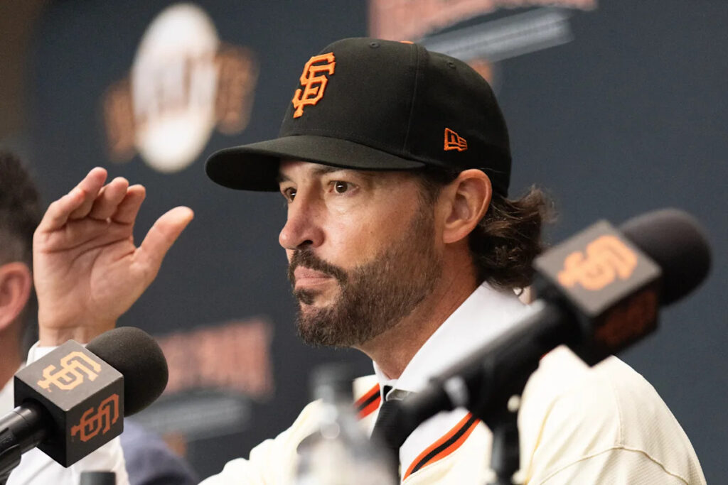 Making transition from SEC to MLB, new Giants manager Tony Vitello enters 1st season ready to learn