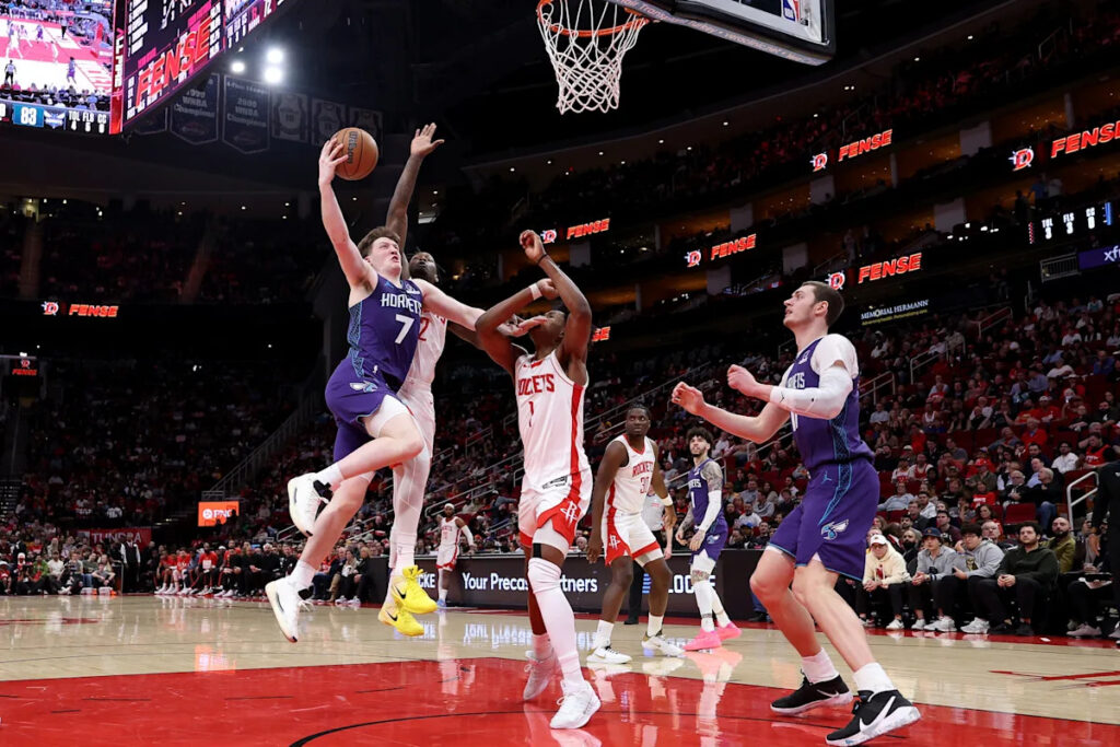 Are Hornets the buzz of the NBA? Their 8-game win streak is franchise’s longest since 1999