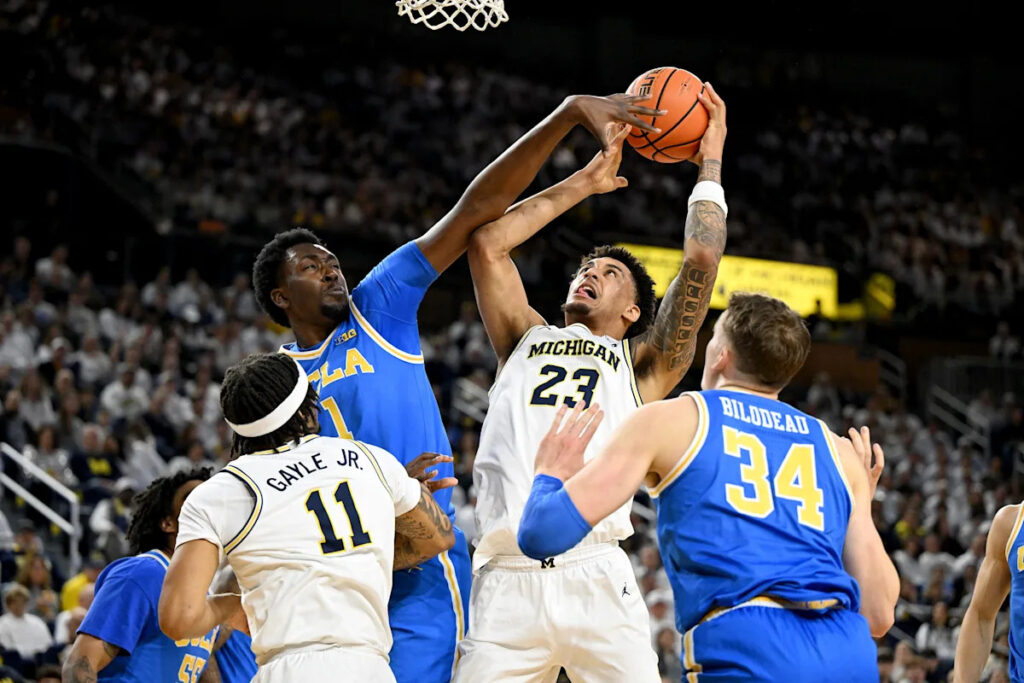 No. 2 Michigan routs UCLA 86-56, earns shot at No. 1 in AP Top 25 after Arizona loss No. 2 Michigan routs UCLA 86-56, earns shot at No. 1 in AP Top 25 after Arizona loss