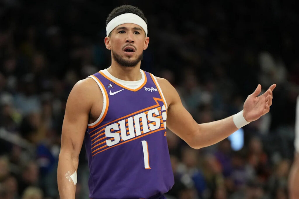 Devin Booker injury updates: Latest on Suns star’s hip injury vs Spurs