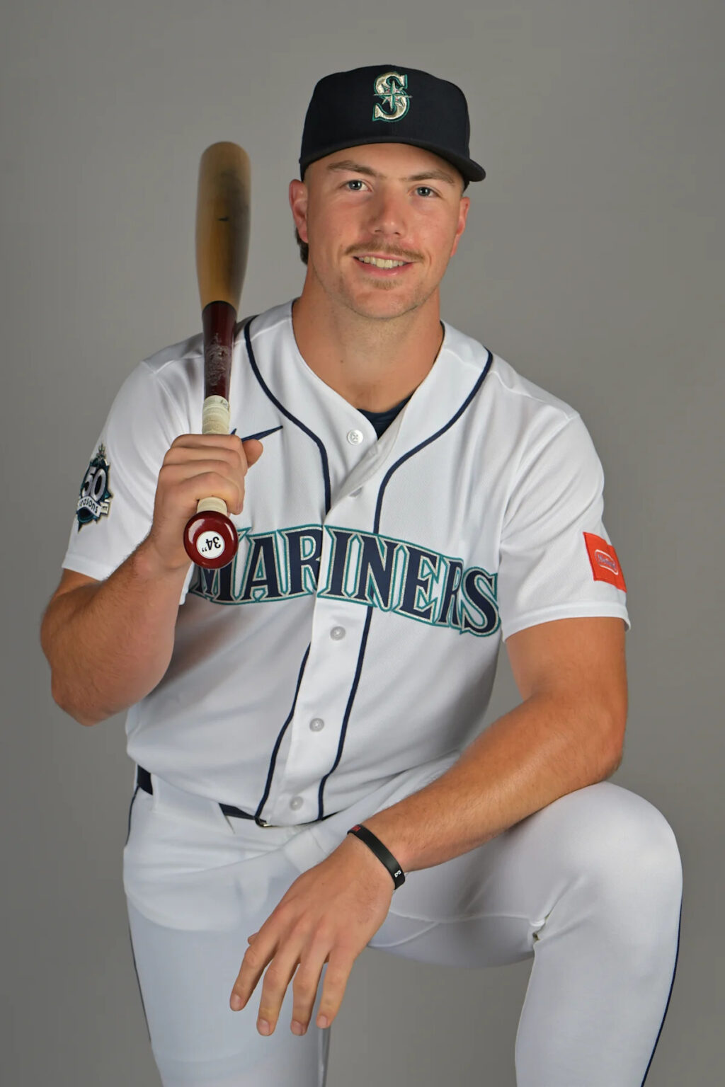 Mariners rise to the challenge in comeback victory against Reds