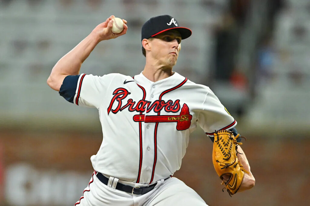 Cubs sign Kyle Wright to minor league deal