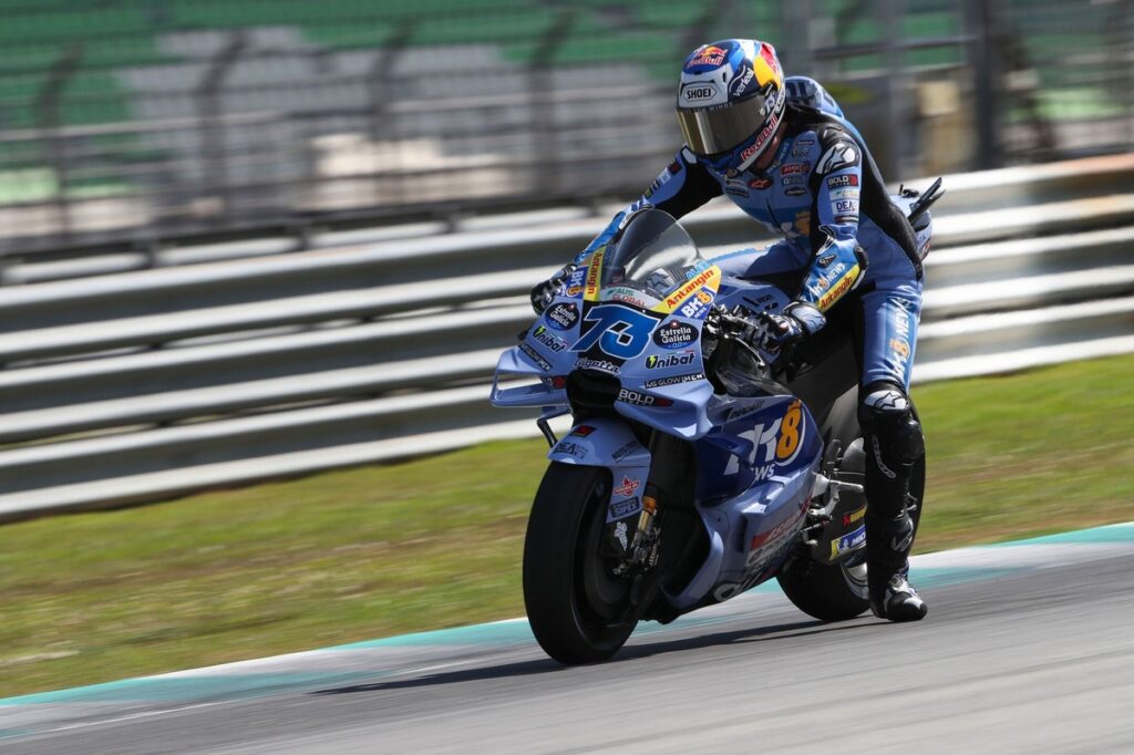 Alex Marquez tops final day as Yamaha returns