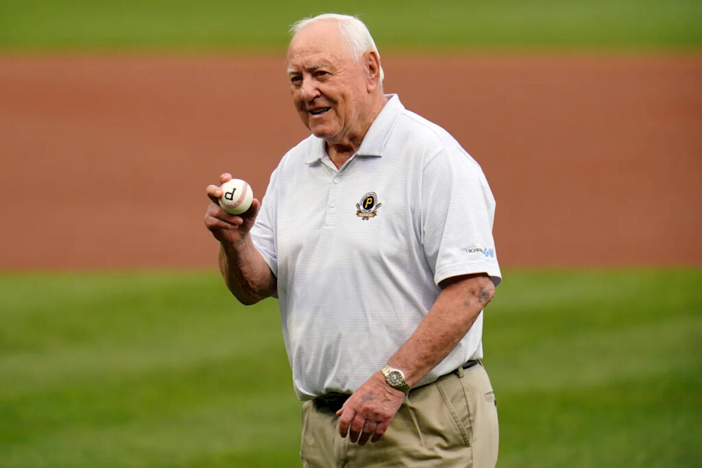 Baseball Hall of Famer Bill Mazeroski, known for walk-off home run in 1960 World Series, dies at 89 Baseball Hall of Famer Bill Mazeroski, known for walk-off home run in 1960 World Series, dies at 89