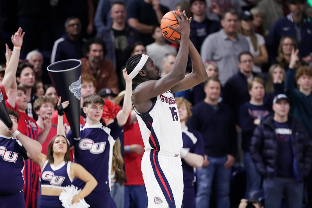 Graham Ike scores 30 points in return from injury as No. 6 Gonzaga beats Saint Mary’s 73-65