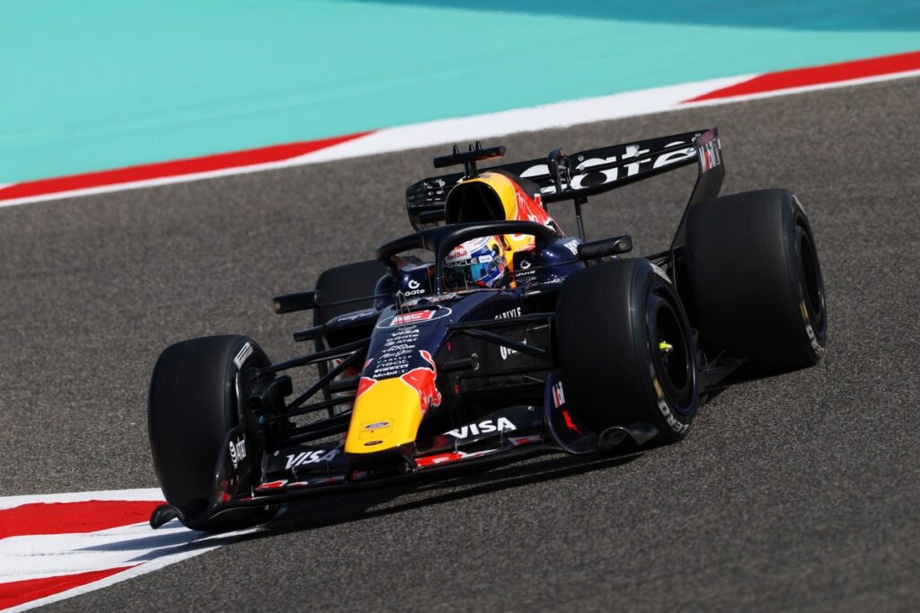 Verstappen fastest on opening morning