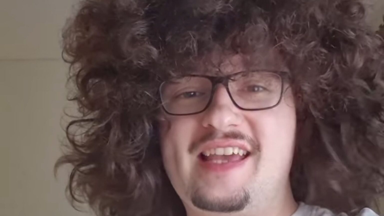 Manchester United stars determined to keep winning so loyal fan can finally cut hair after 500-day saga