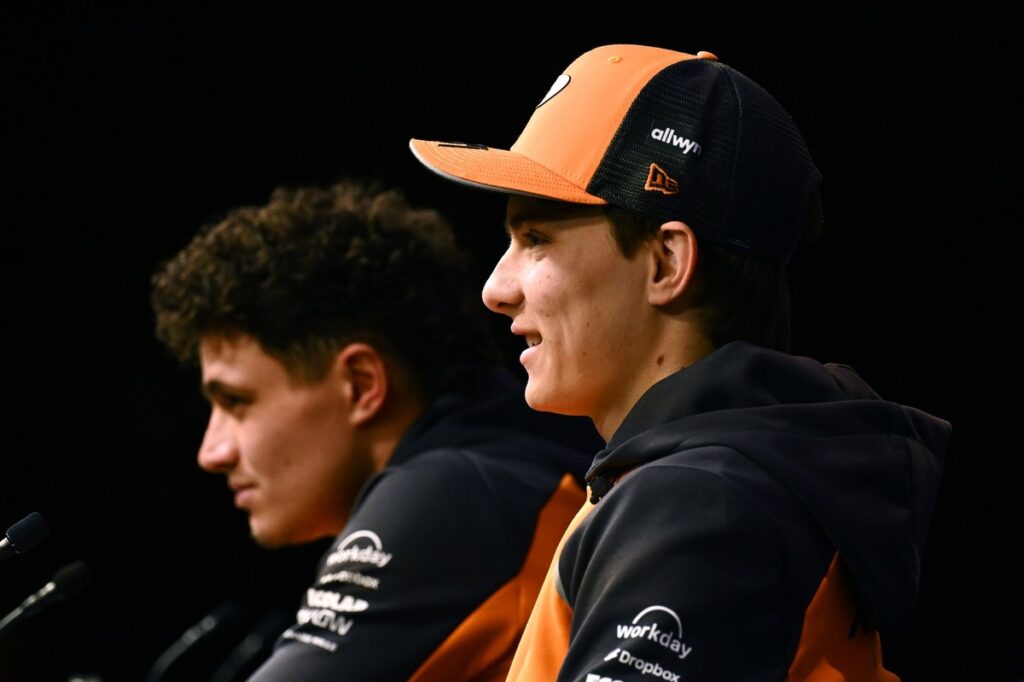Piastri wants McLaren to avoid papaya rules “headaches” in 2026