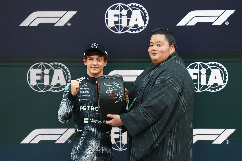 Kimi Antonelli wrestled his way to a second consecutive pole in 2026.