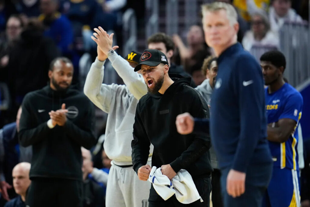 Stephen Curry to miss at least another 10 days for Warriors because of right knee injury