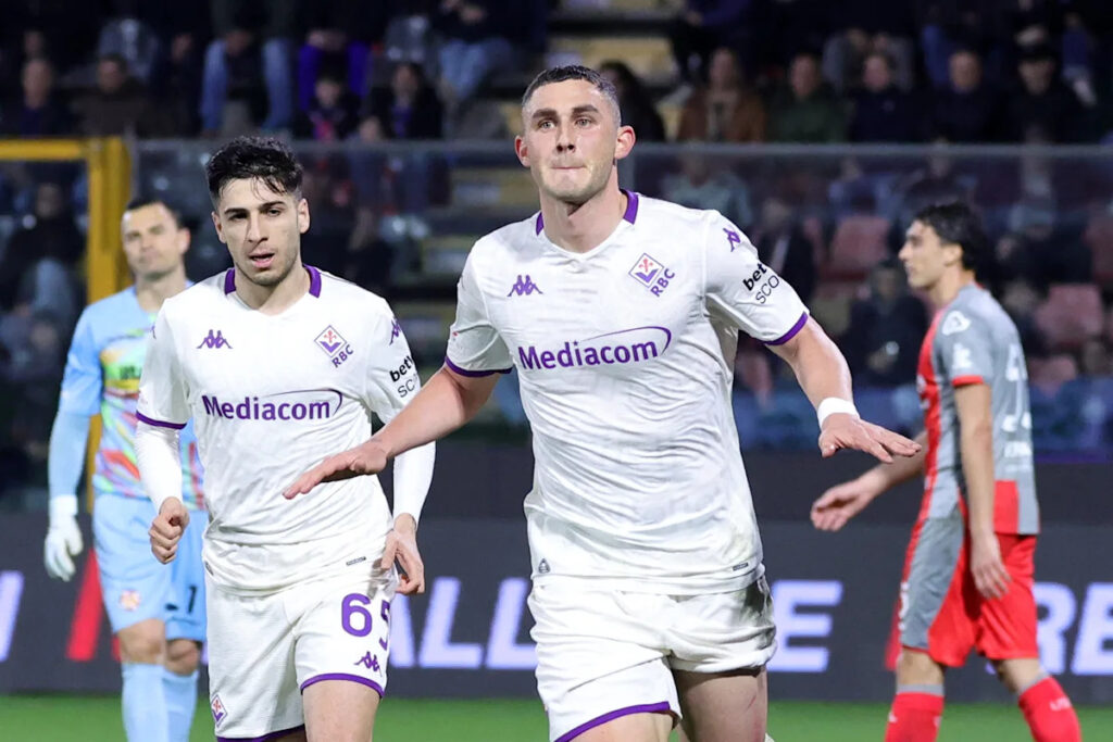 Fiorentina beats Cremonese to pull away from Serie A drop zone Fiorentina beats Cremonese to pull away from Serie A drop zone