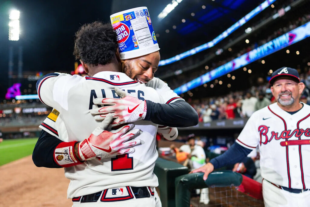 Braves DH Dominic Smith hits walk-off grand slam weeks after the death of his mother: ‘I miss her dearly’ Braves DH Dominic Smith hits walk-off grand slam weeks after the death of his mother: ‘I miss her dearly’