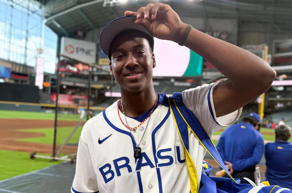 High schooler retires three-time MVP in stunning World Baseball Classic moment
