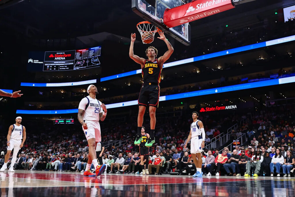 Streaking Hawks coming together at just the right time with a 7-game winning streak Streaking Hawks coming together at just the right time with a 7-game winning streak