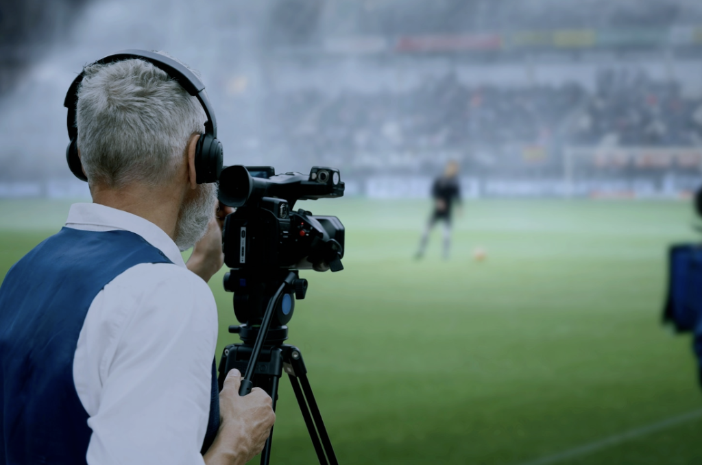 How Streaming Integration Is Changing the Way Fans Place Live Bets