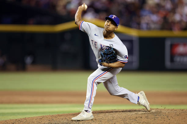 Padres add veteran reliever to elite bullpen depth Padres add veteran reliever to elite bullpen depth