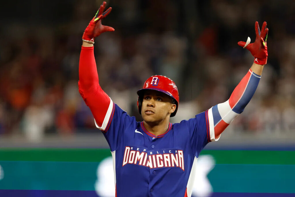 World Baseball Classic: Dominican Republic emerges victorious vs. Venezuela in Pool D finale that was a Latin American baseball celebration more than anything else