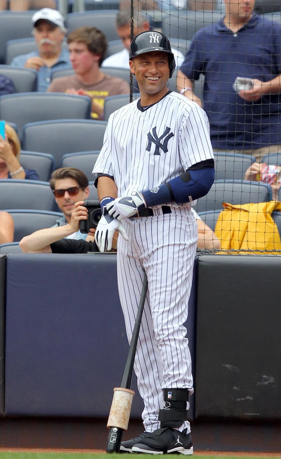 Derek Jeter was a master of relaxing himself in the on-deck circle before he stepped into the batter's box.