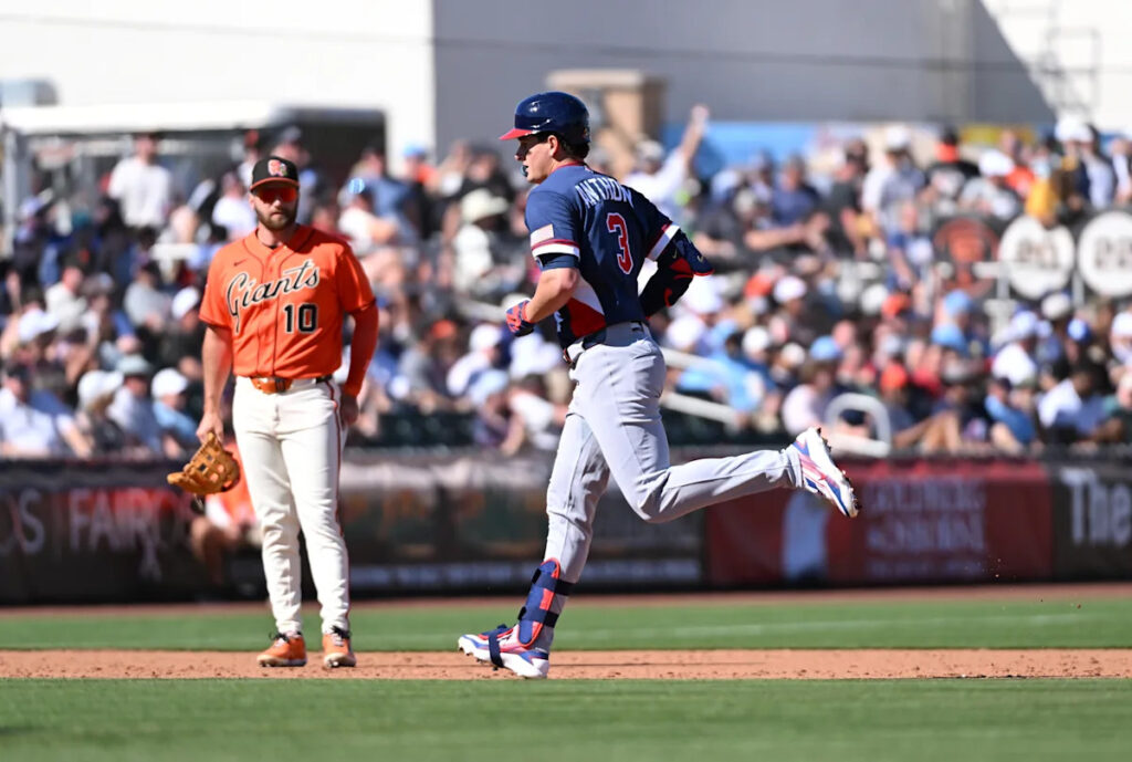 Giants perform their civic duty